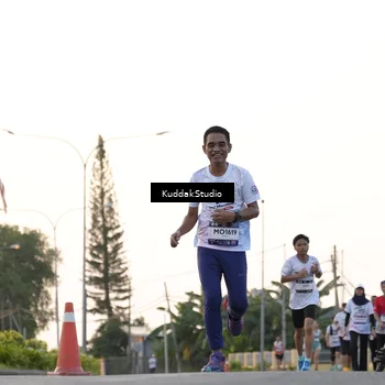 Runner Photo 7778004