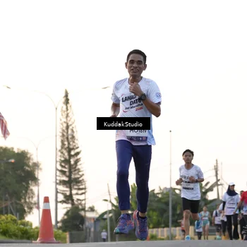 Runner Photo 7778022
