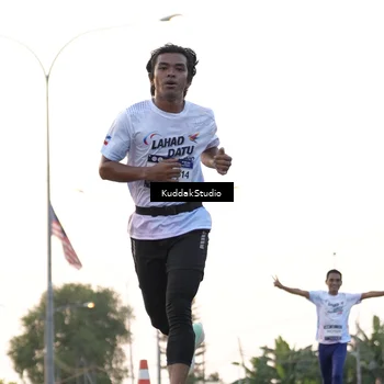 Runner Photo 7778025