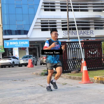 Runner Photo 7778031