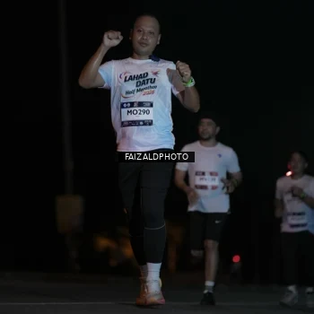 Runner Photo 7778043