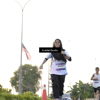Runner Photo 7778119
