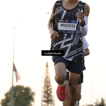 Runner Photo 7778129