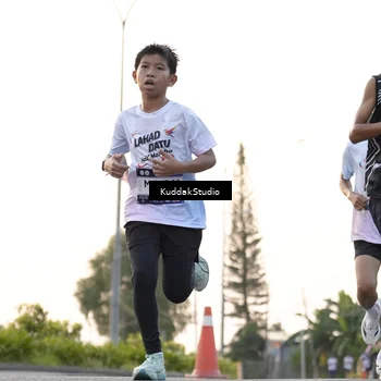 Runner Photo 7778142