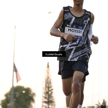 Runner Photo 7778143