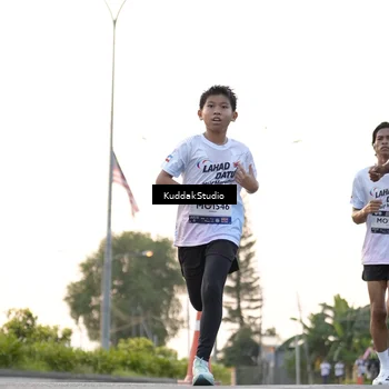 Runner Photo 7778148