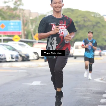 Runner Photo 7778162
