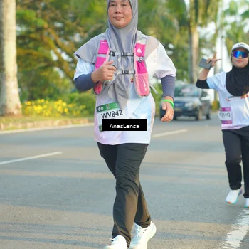 Runner Photo 7778172