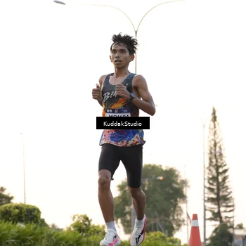 Runner Photo 7778258