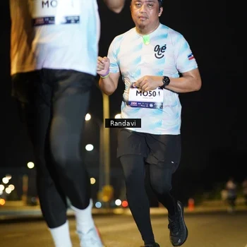 Runner Photo 7778352