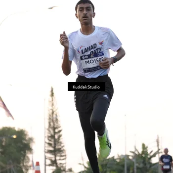 Runner Photo 7778390