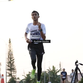 Runner Photo 7778403