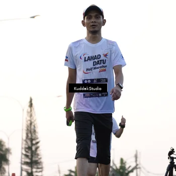 Runner Photo 7778442