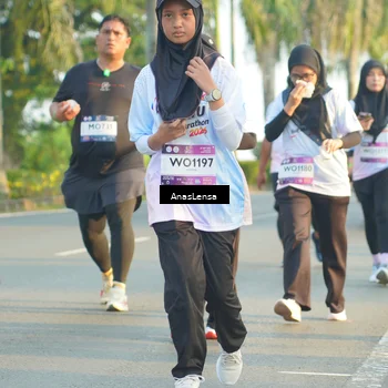 Runner Photo 7778473