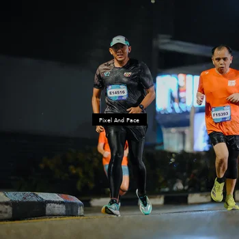 Runner Photo 7778751