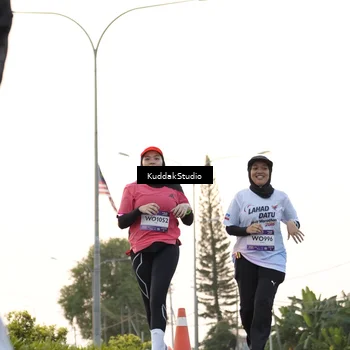 Runner Photo 7778800