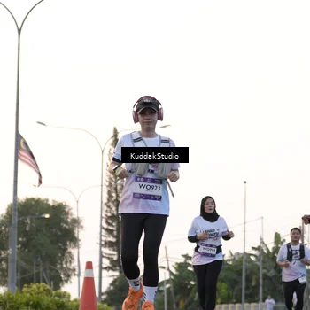 Runner Photo 7779034