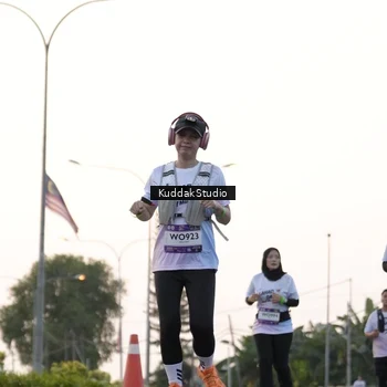 Runner Photo 7779037