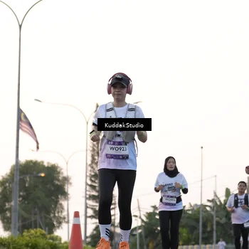 Runner Photo 7779040