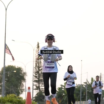 Runner Photo 7779042
