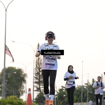 Runner Photo 7779046
