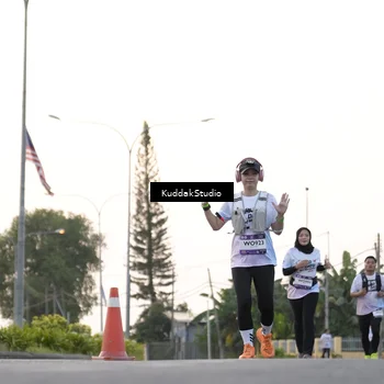 Runner Photo 7779048