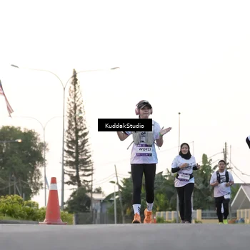 Runner Photo 7779058