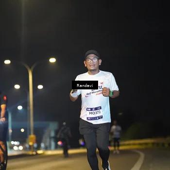 Runner Photo 7779085