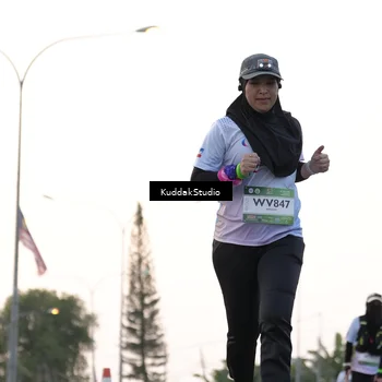 Runner Photo 7779108