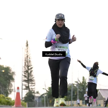 Runner Photo 7779109