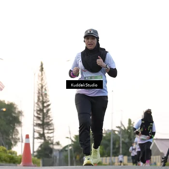 Runner Photo 7779125