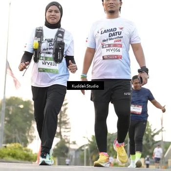 Runner Photo 7779309