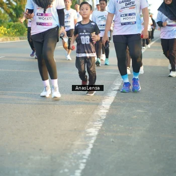 Runner Photo 7779366