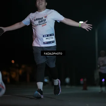 Runner Photo 7779398