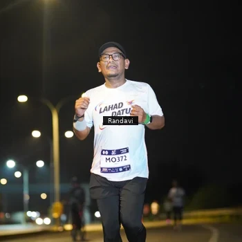 Runner Photo 7779418