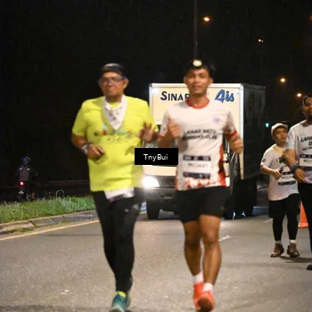Runner Photo 7779443
