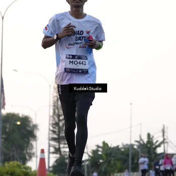 Runner Photo 7779475