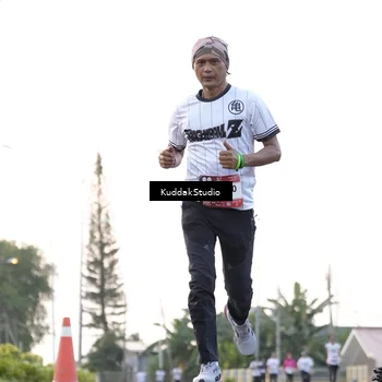 Runner Photo 7779504