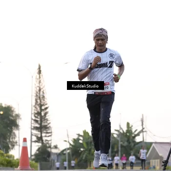 Runner Photo 7779511