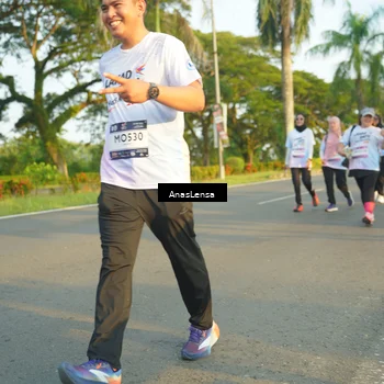 Runner Photo 7779588