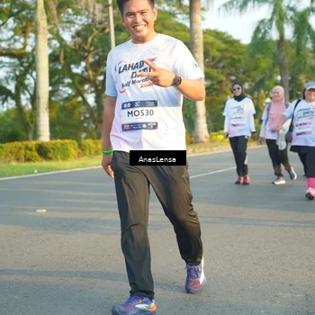 Runner Photo 7779598