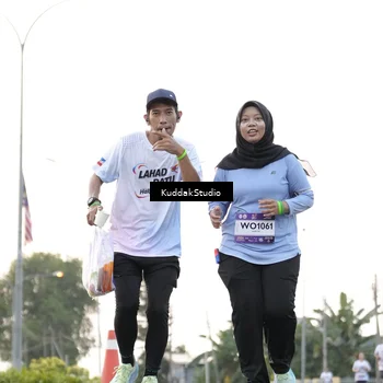 Runner Photo 7779663