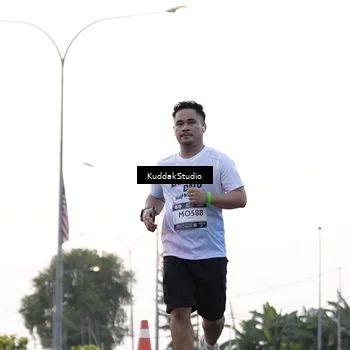 Runner Photo 7779738