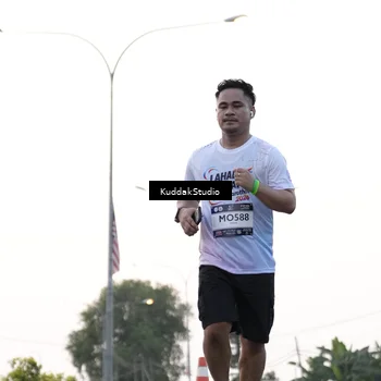 Runner Photo 7779746