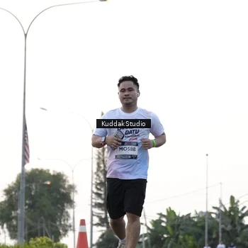 Runner Photo 7779758