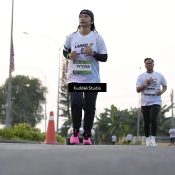 Runner Photo 7779838