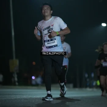 Runner Photo 7779839