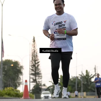 Runner Photo 7779843
