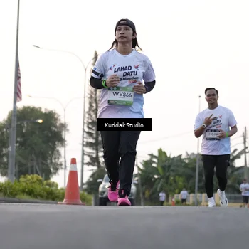 Runner Photo 7779846