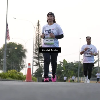 Runner Photo 7779850
